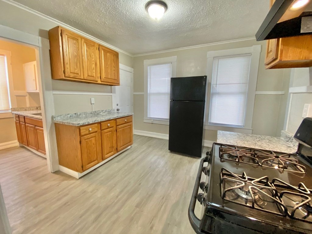 39 Acushnet Avenue Property Photo 2