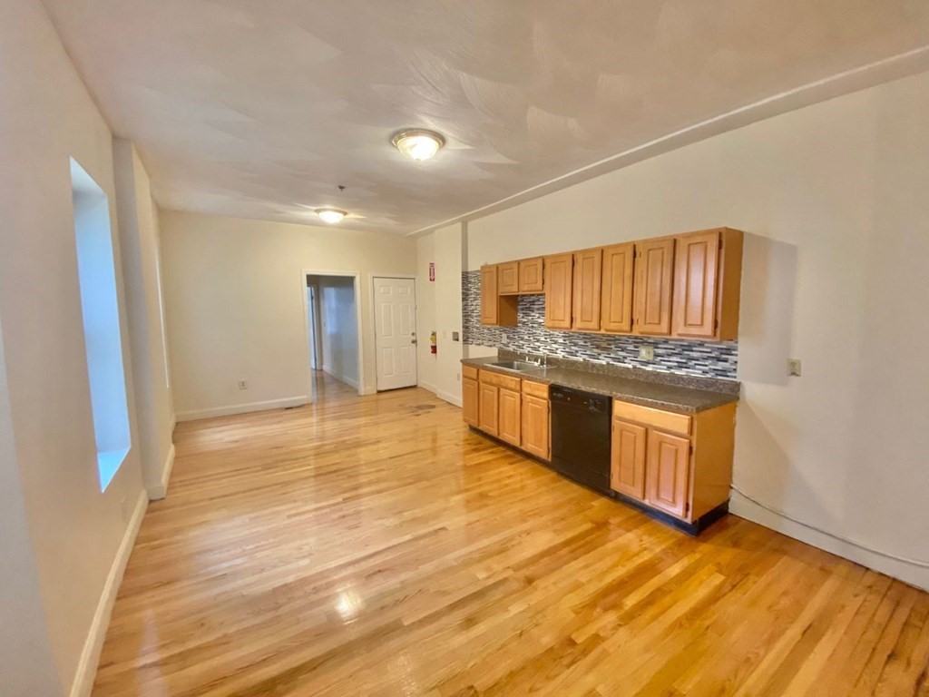 185 Chestnut Street # 1L Property Photo 1