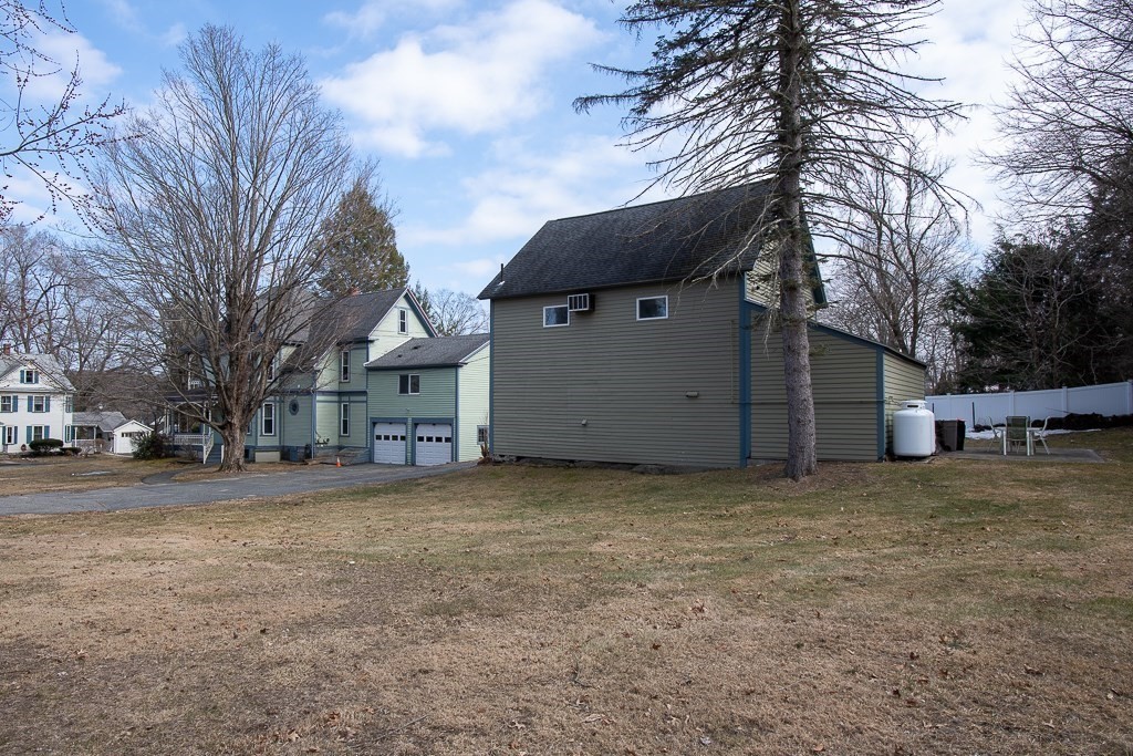 4 Spring St Property Photo 1