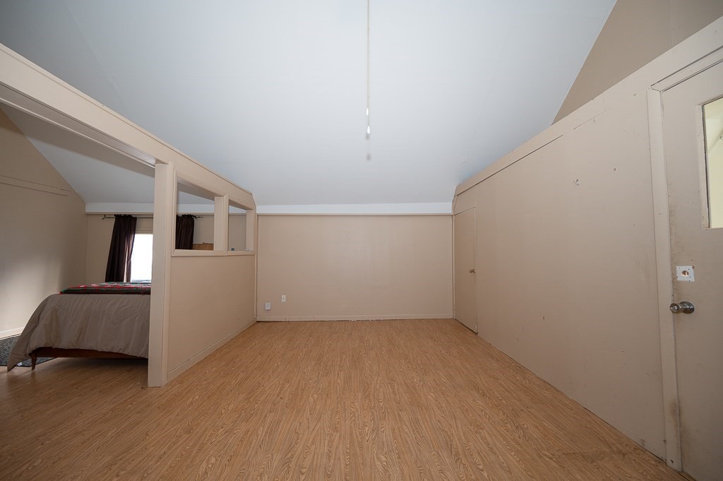 4 Spring St Property Photo 10
