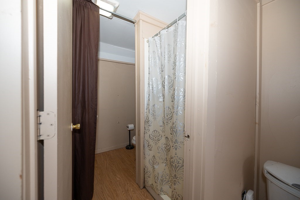 4 Spring St Property Photo 11