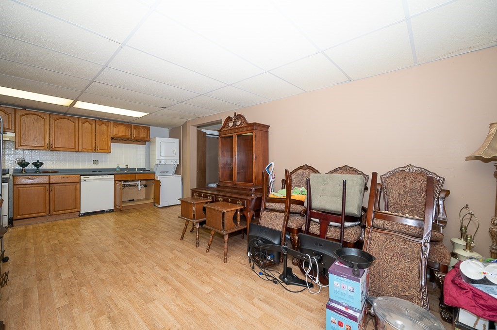 4 Spring St Property Photo 12