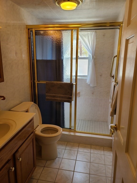 80 Lake St Property Photo 4