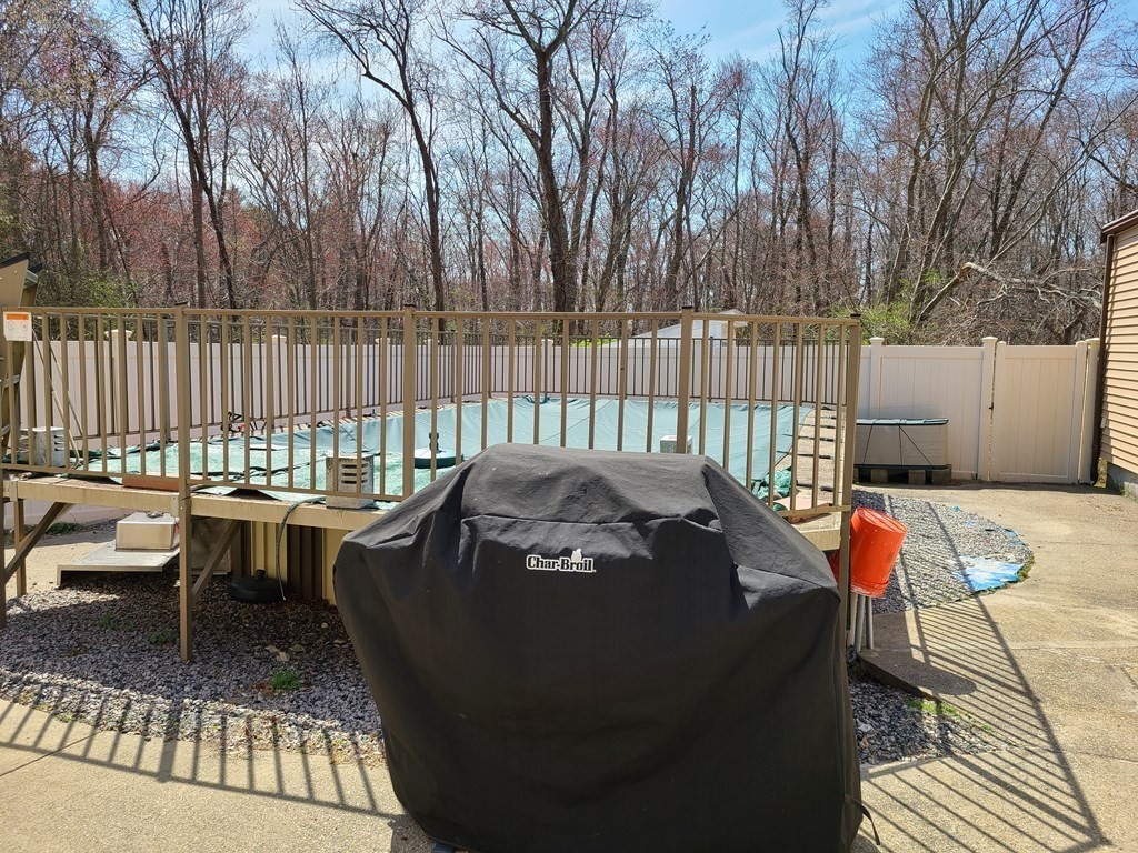 80 Lake St Property Photo 11
