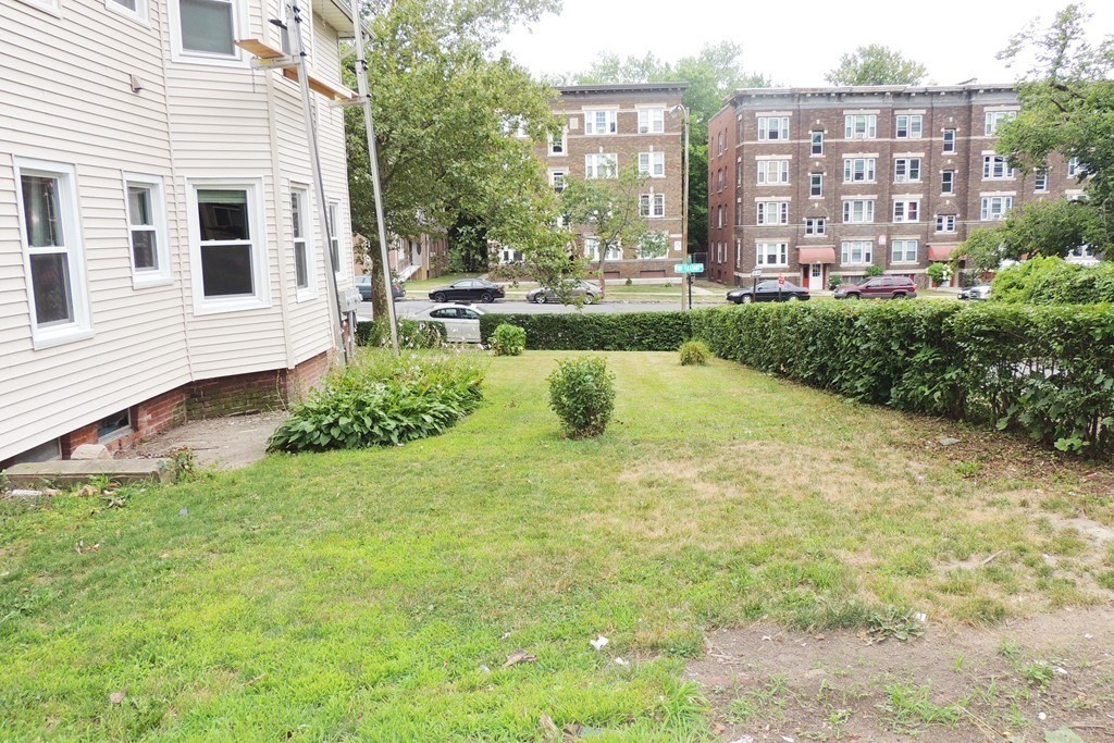 67 Fort Pleasant Ave Property Photo 4