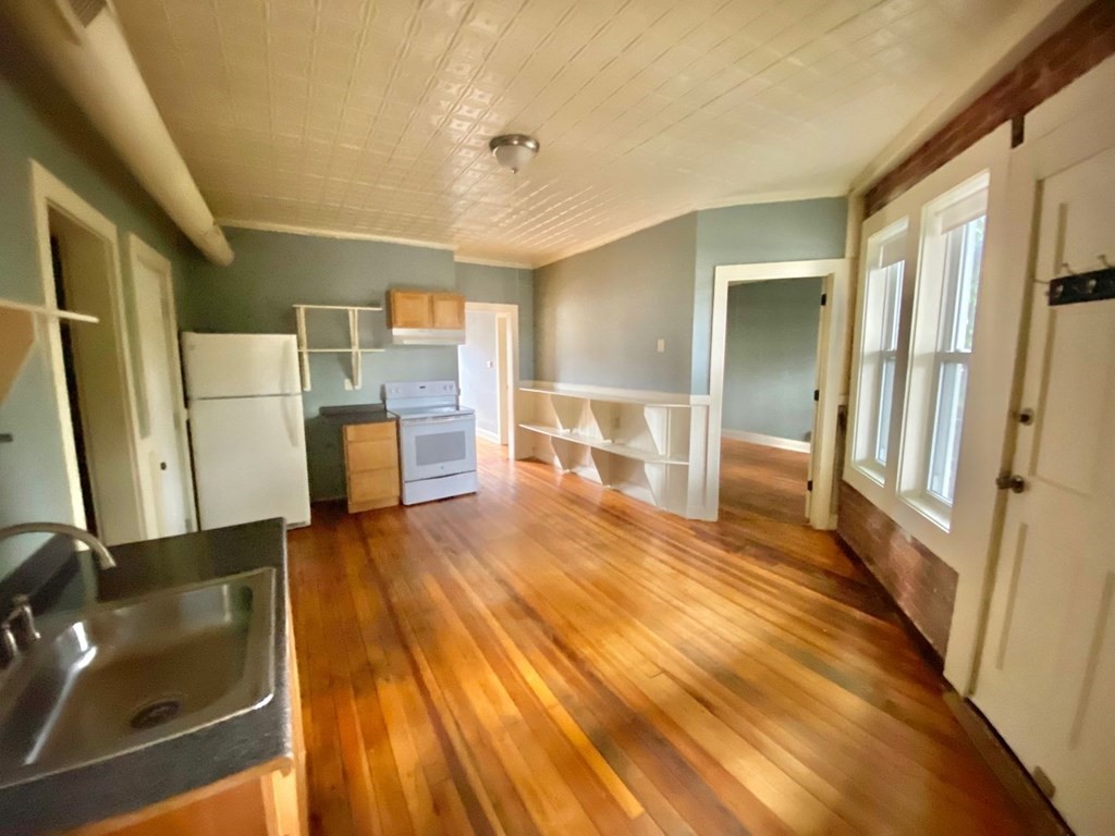 56 Pine Street # 2 Property Photo 1