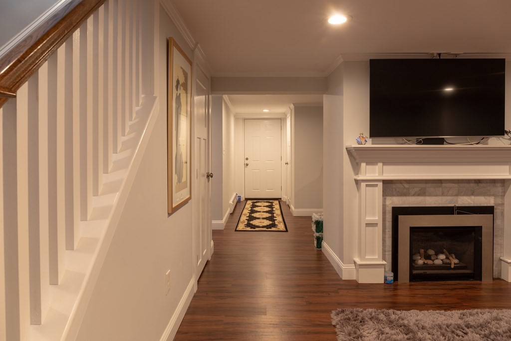 42 Churchill Place Property Photo 14