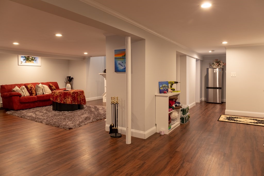42 Churchill Place Property Photo 15