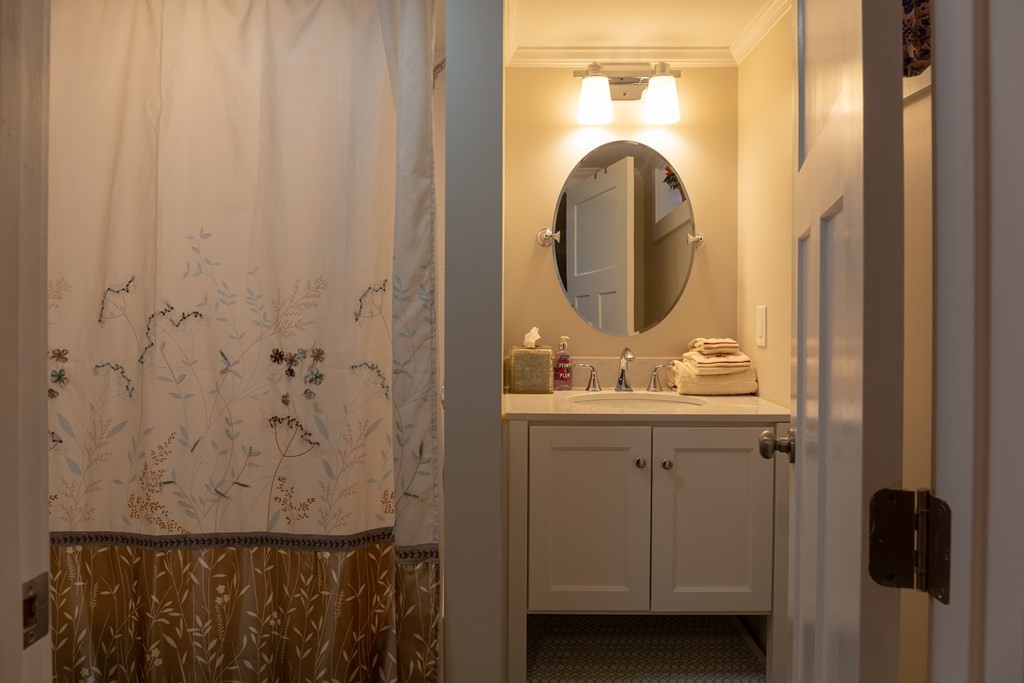 42 Churchill Place Property Photo 17