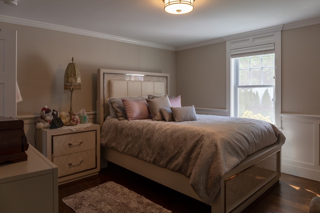 42 Churchill Place Property Photo 19