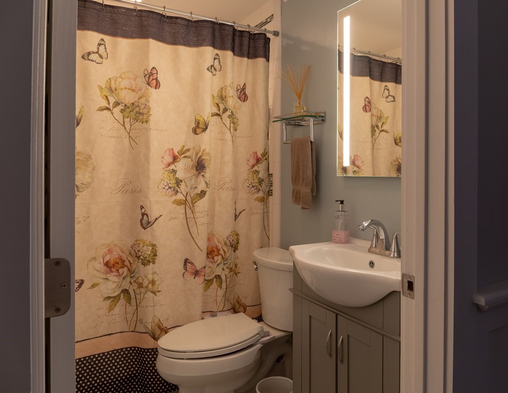 42 Churchill Place Property Photo 26
