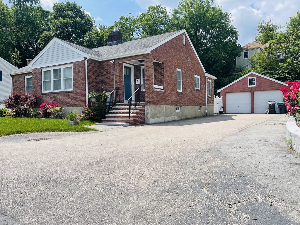 42 Churchill Place Property Photo 27