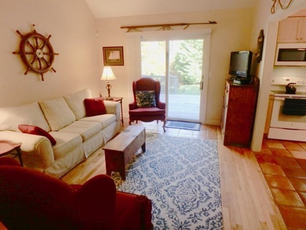 100 Connie's Way Vh401 Property Photo 5