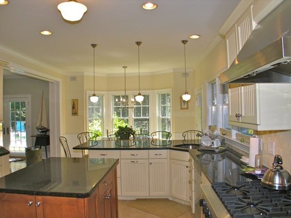 37 Mempremagog Ave Vh410 Property Photo 4