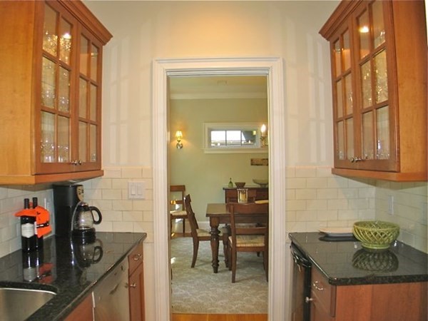 37 Mempremagog Ave Vh410 Property Photo 9