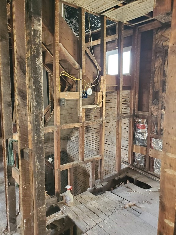15 Kenyon St Property Photo 24