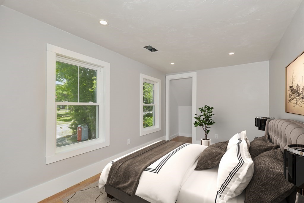 289 Old Main Street Property Photo 7