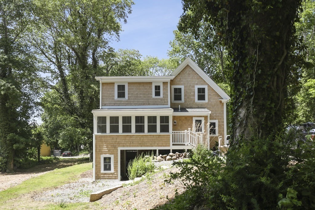 289 Old Main Street Property Photo 13
