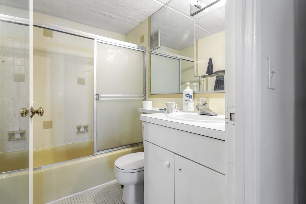 12-16 Ellery # 303 Property Photo 10