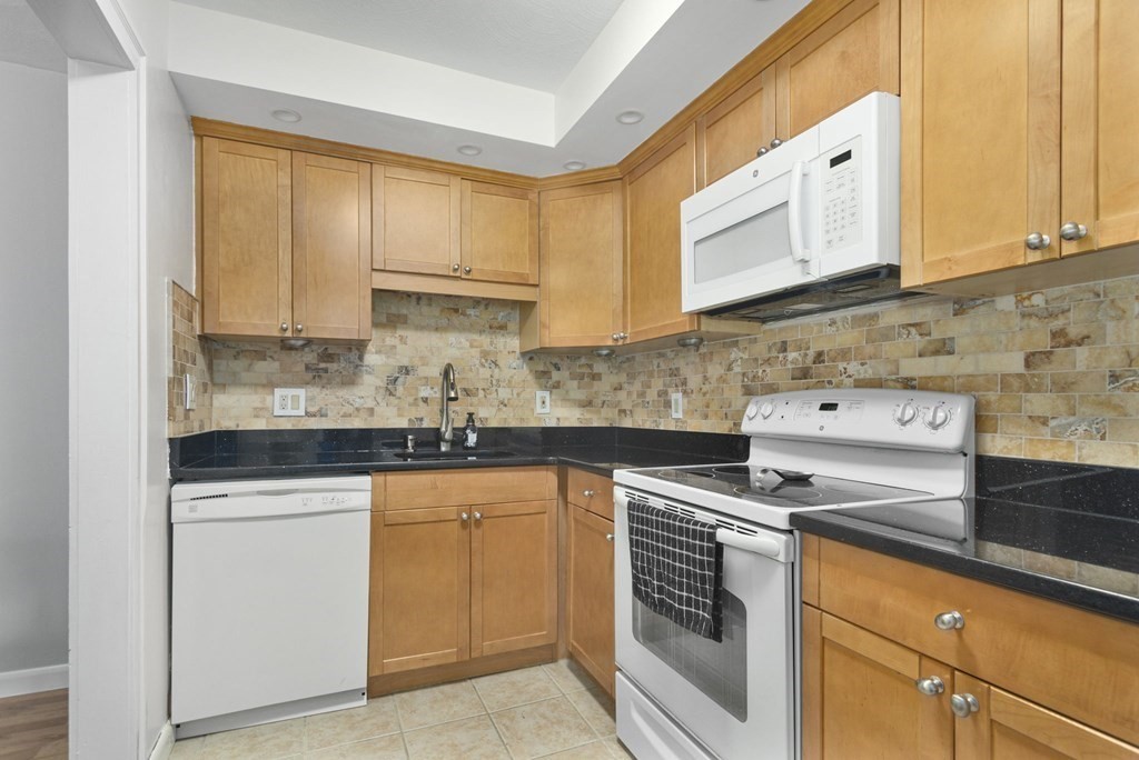 59 Highland Glen Dr # 334 Property Photo 2