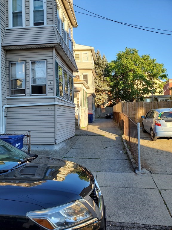 178 Thomas St Property Photo 3