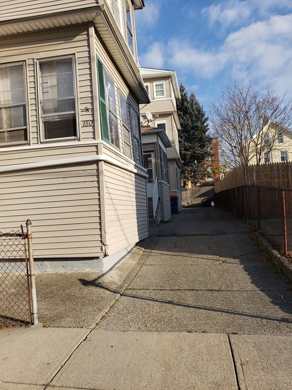 178 Thomas St Property Photo 35