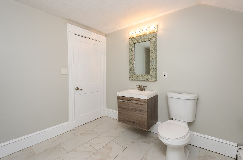 54 Observatory Ave Property Photo 32