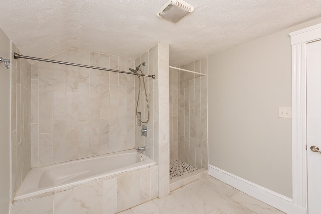 54 Observatory Ave Property Photo 33