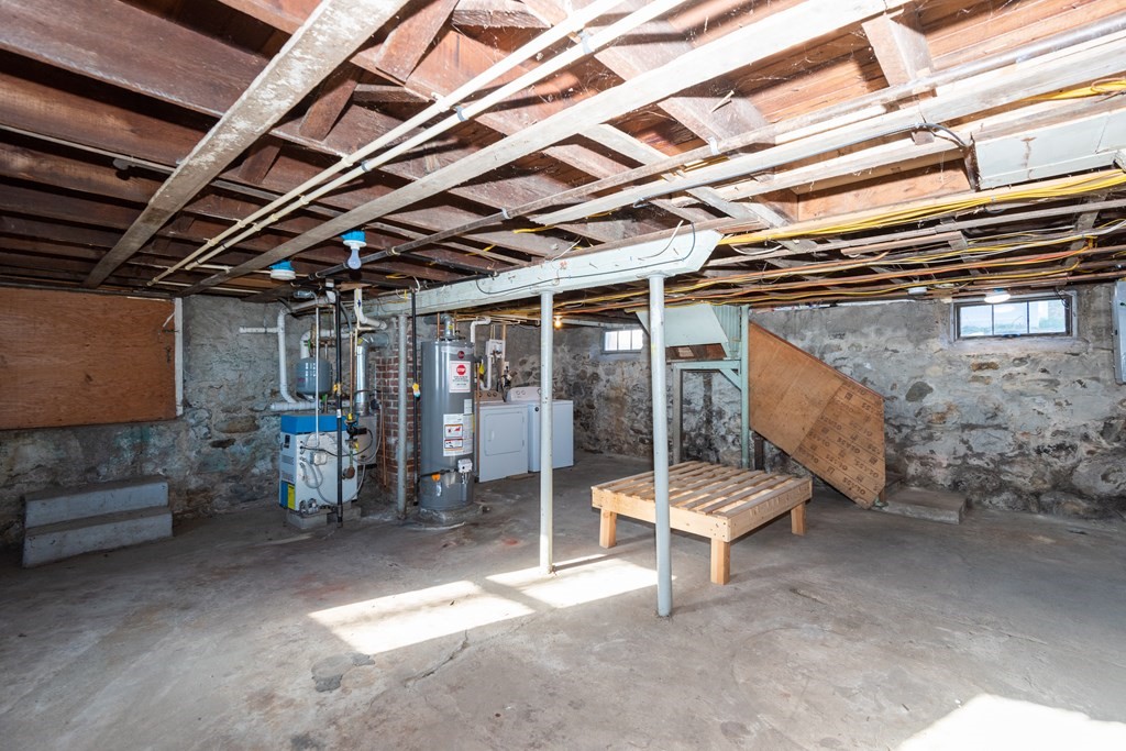 54 Observatory Ave Property Photo 41
