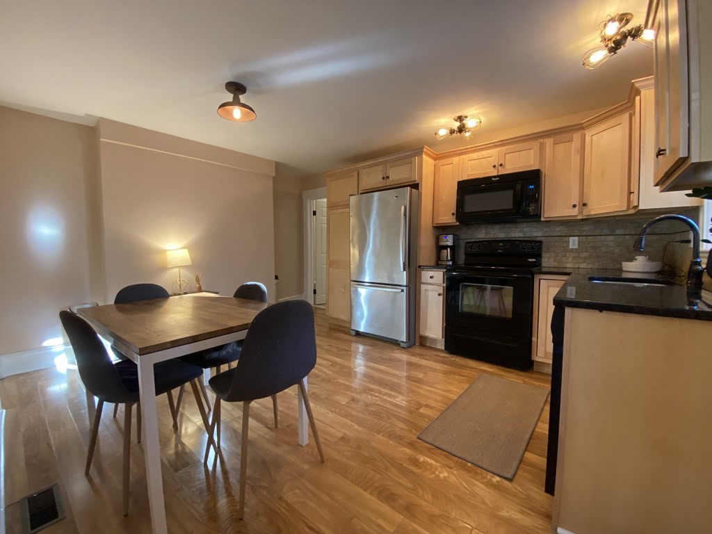 40 Williams St # 3 Property Photo 1