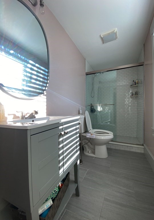 40 Williams St # 3 Property Photo 3