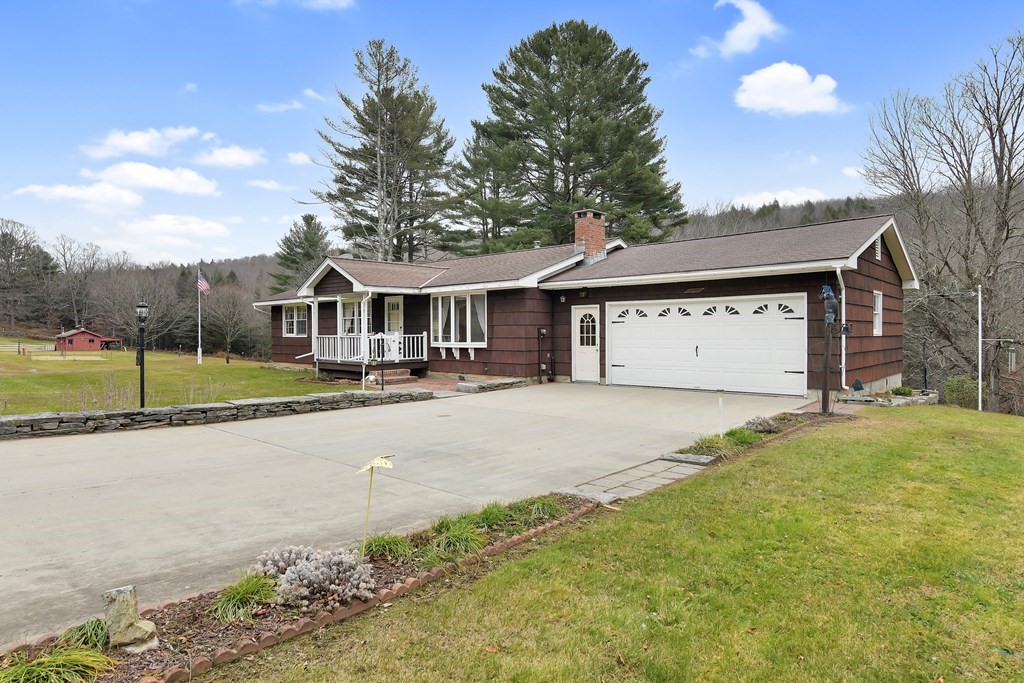 100 Town Hill Rd Property Photo