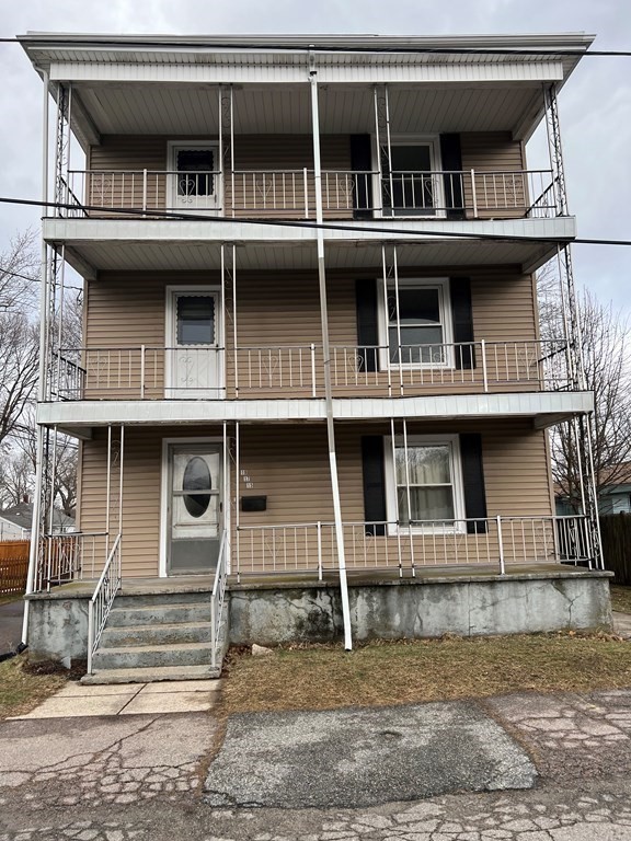 17 Jewel Ave Property Photo 2