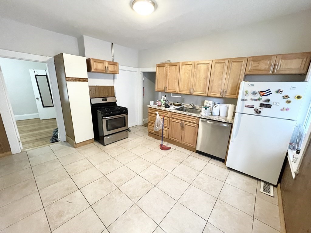10 Wave Ave # 1 Property Photo 1