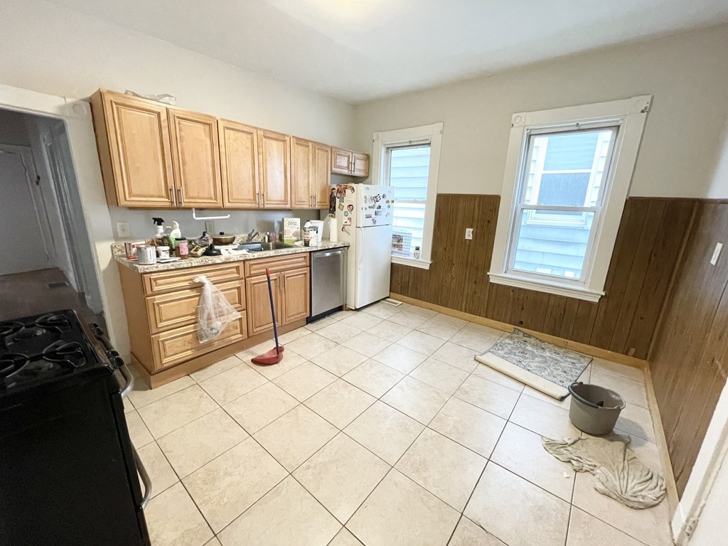 10 Wave Ave # 1 Property Photo 2