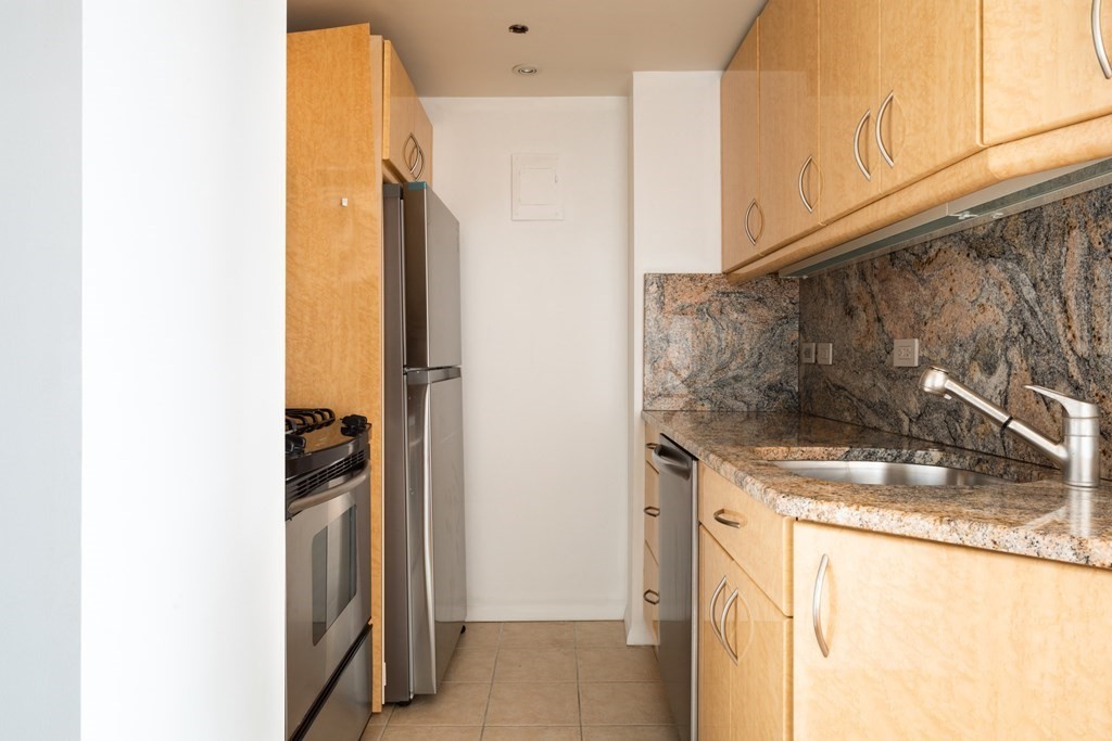 151 Tremont St # 16m Property Photo 5
