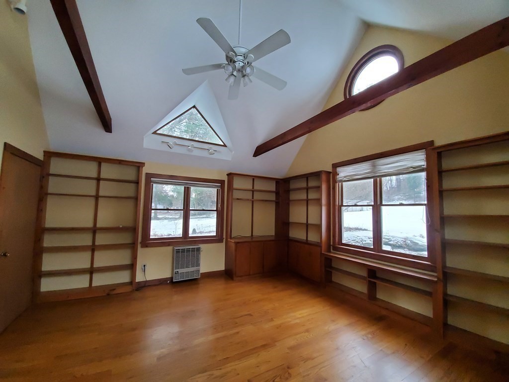 684 South Egremont Rd Property Photo 14