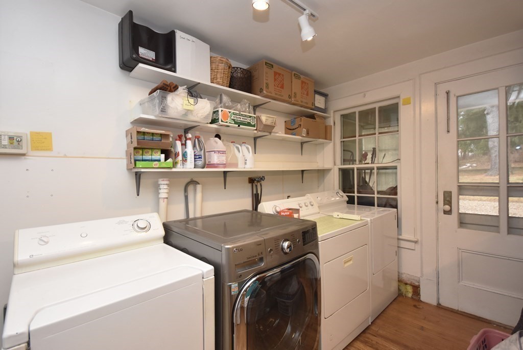684 South Egremont Rd Property Photo 18