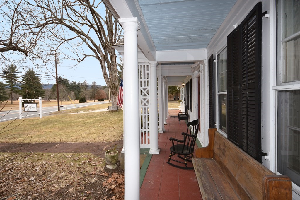 684 South Egremont Rd Property Photo 30
