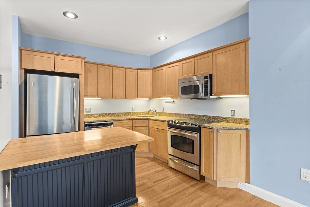 469 Shawmut # 2 Property Photo 5