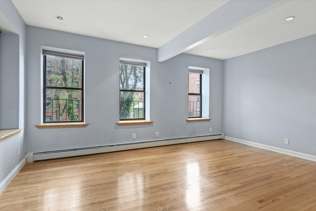 469 Shawmut # 2 Property Photo 8
