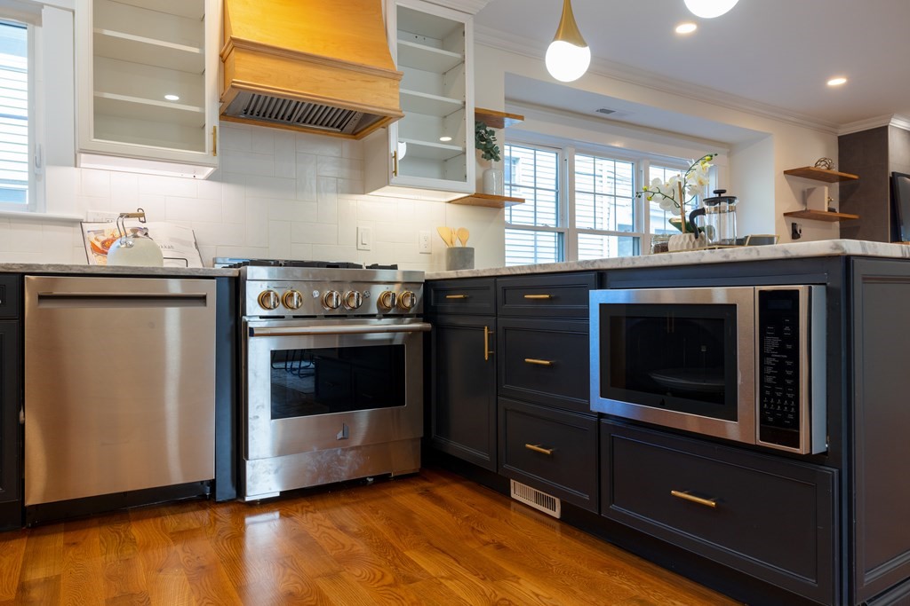 2 Morrison Ave # A Property Photo 12