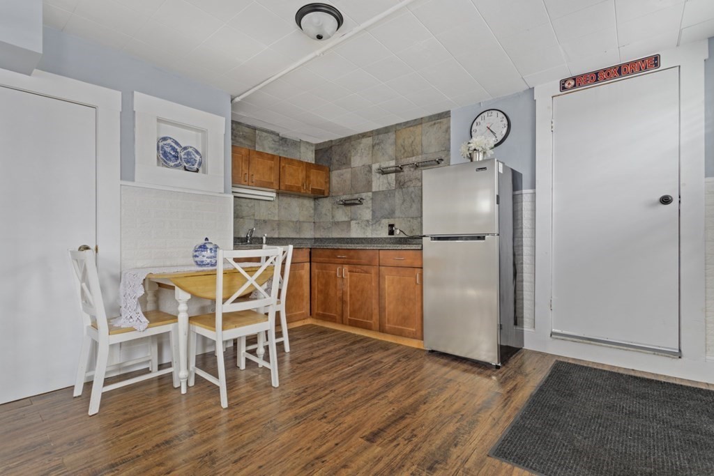 89 Dale St Property Photo 27