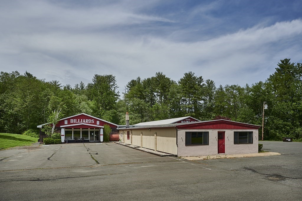 74 College Hwy Property Photo 10