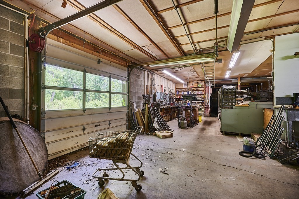 74 College Hwy Property Photo 30
