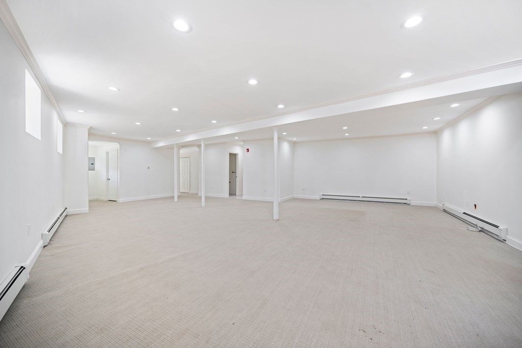 600 E Broadway Property Photo 6