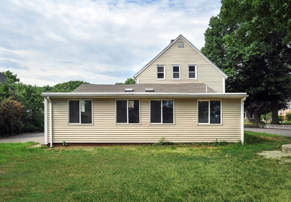 18 Rock Street Property Photo 5