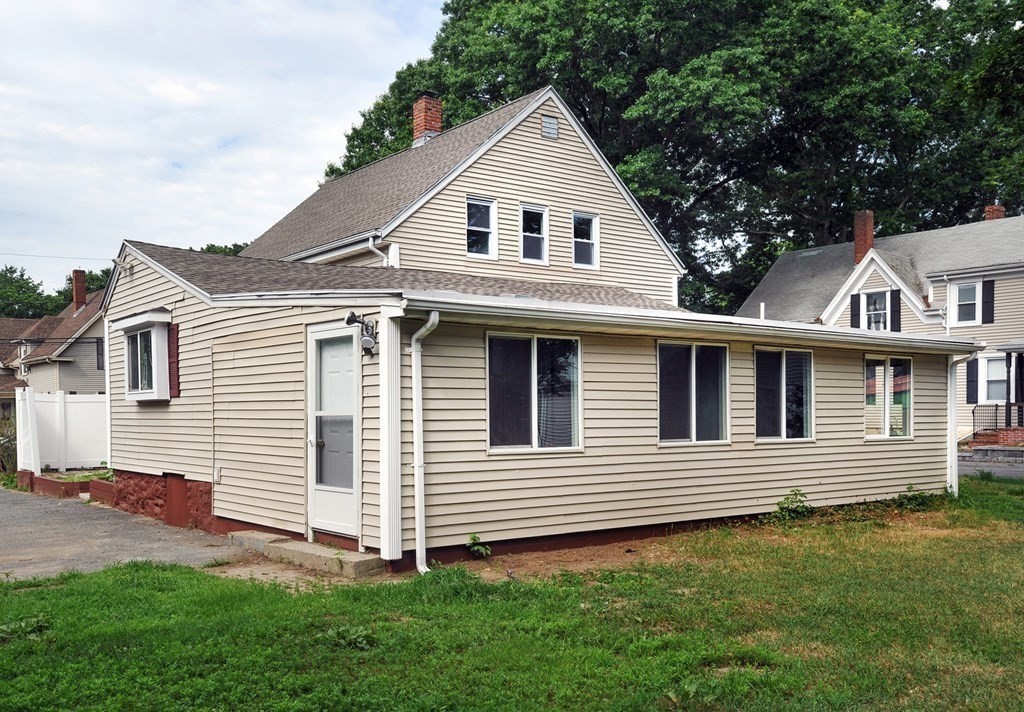 18 Rock Street Property Photo 6