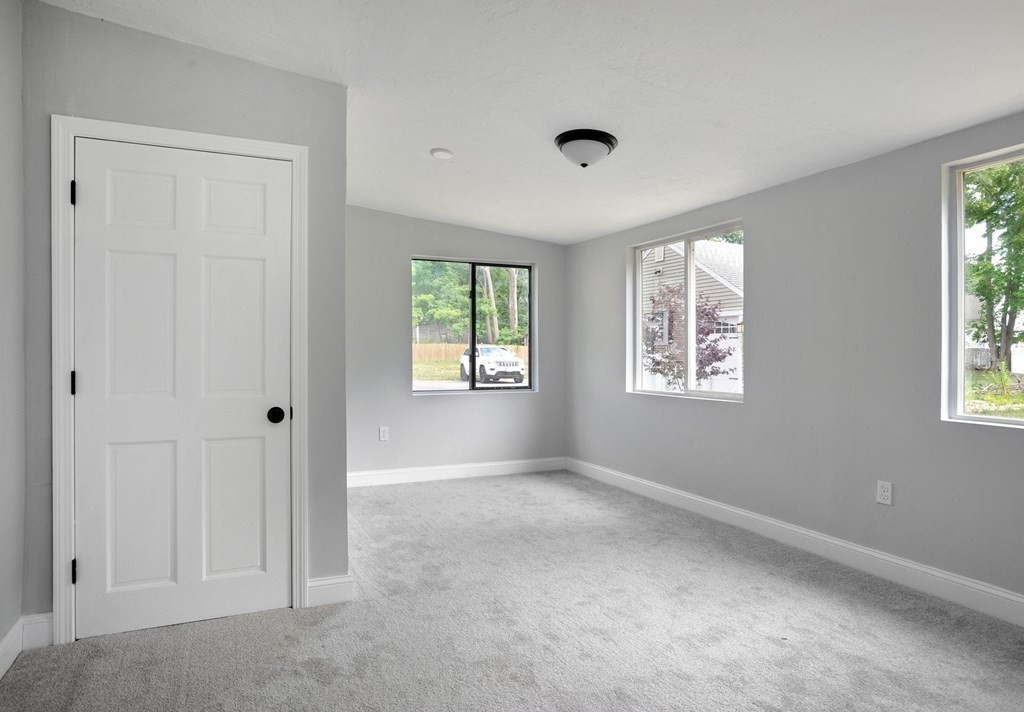18 Rock Street Property Photo 8