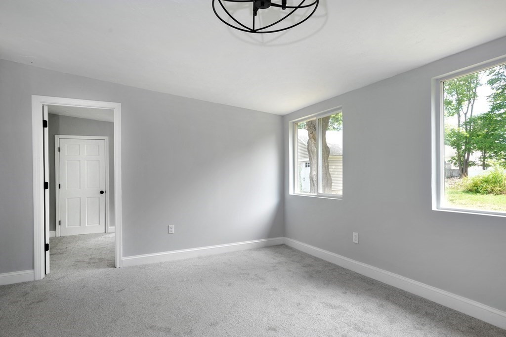 18 Rock Street Property Photo 10